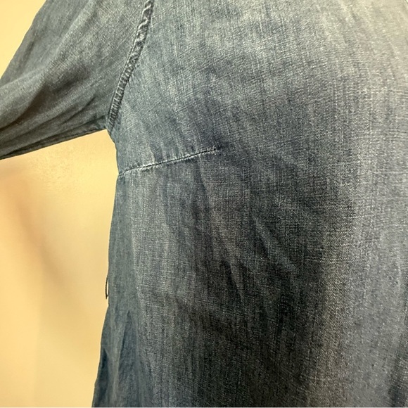 Liz Lange Maternity  Denim Long Sleeve Shirt size M B19 - Picture 4 of 7